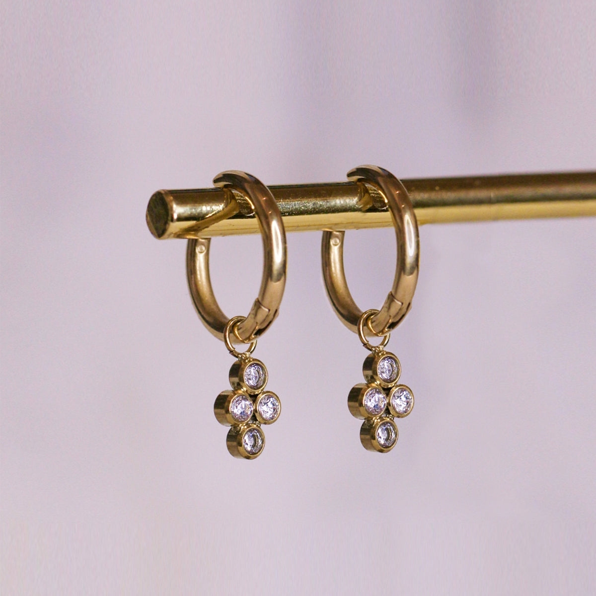 AEC Paris Earrings Bendis White Zirconium Oxide
