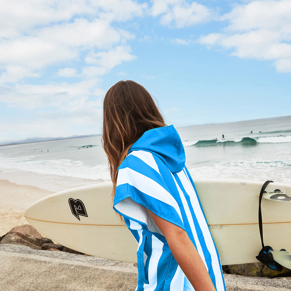 Dock & Bay Poncho Adult Cabana Collection Bondi Blue 100% Recycled 100% Recycled