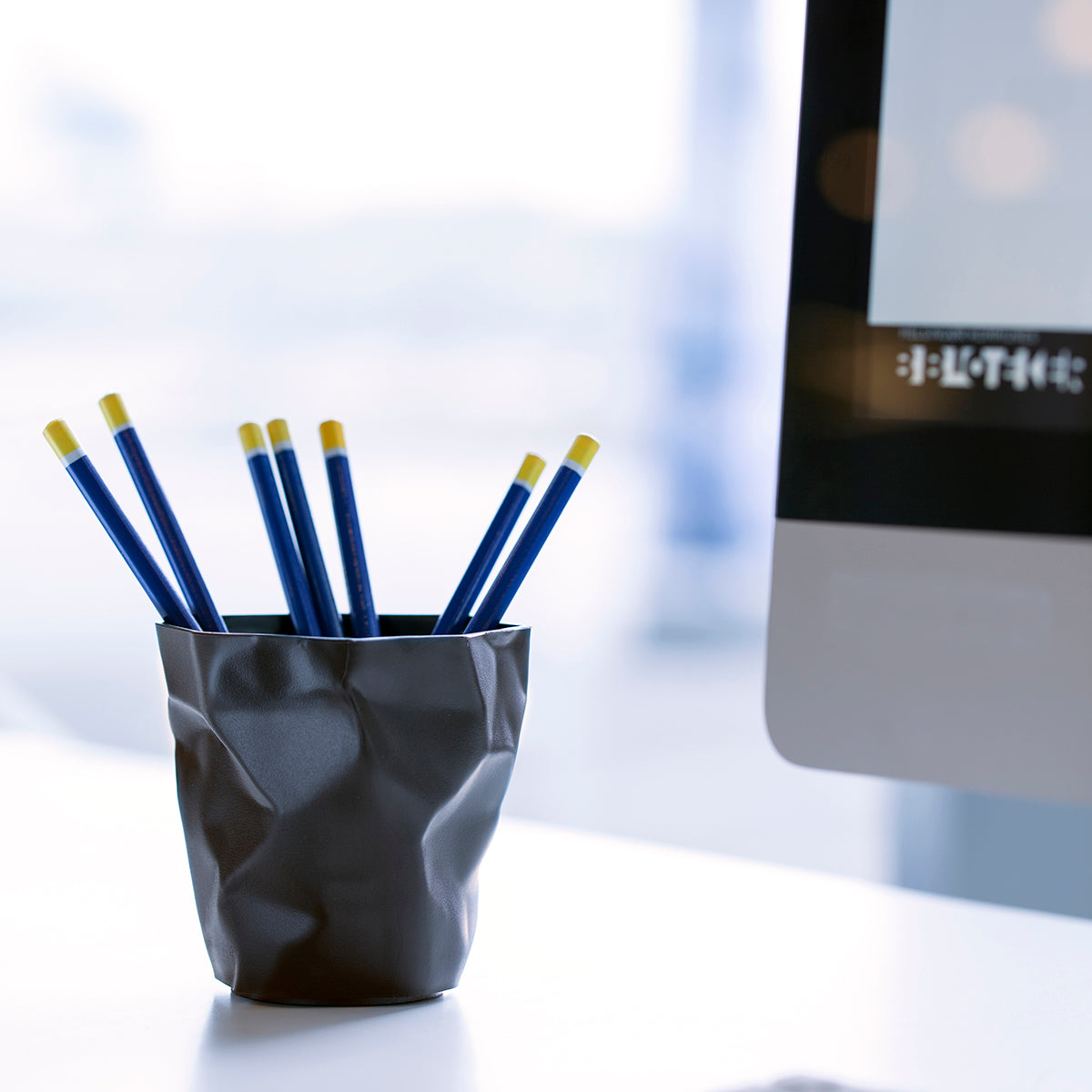 Essey Pen Pen Black Desk Tidy Desk Tidy