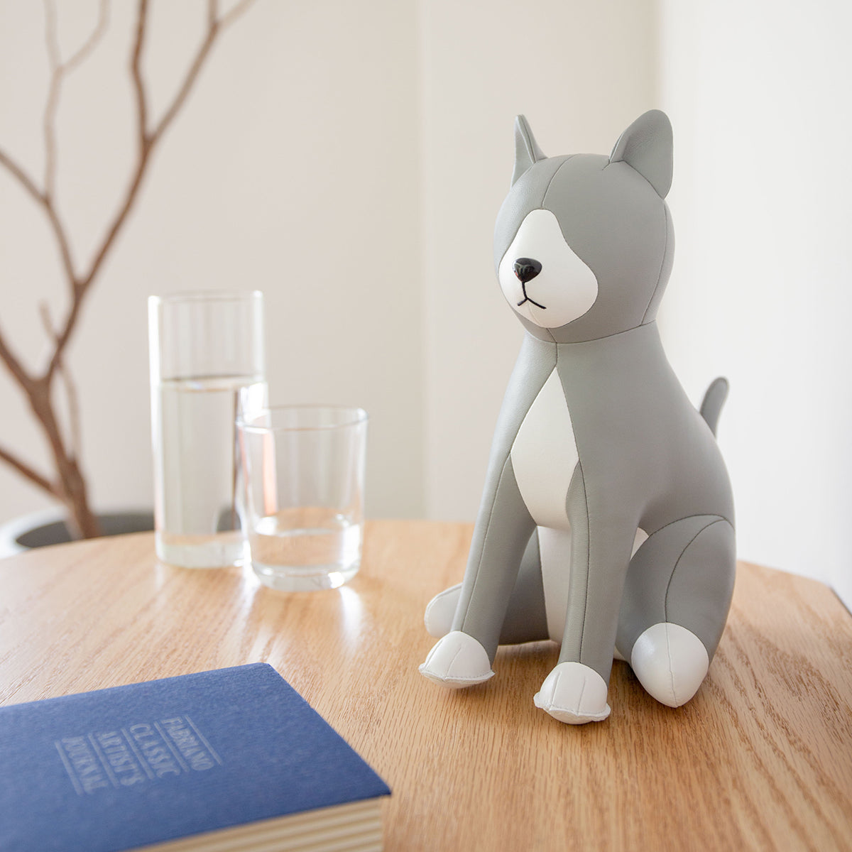 Zuny Bookend Cat Tuxedo Grey