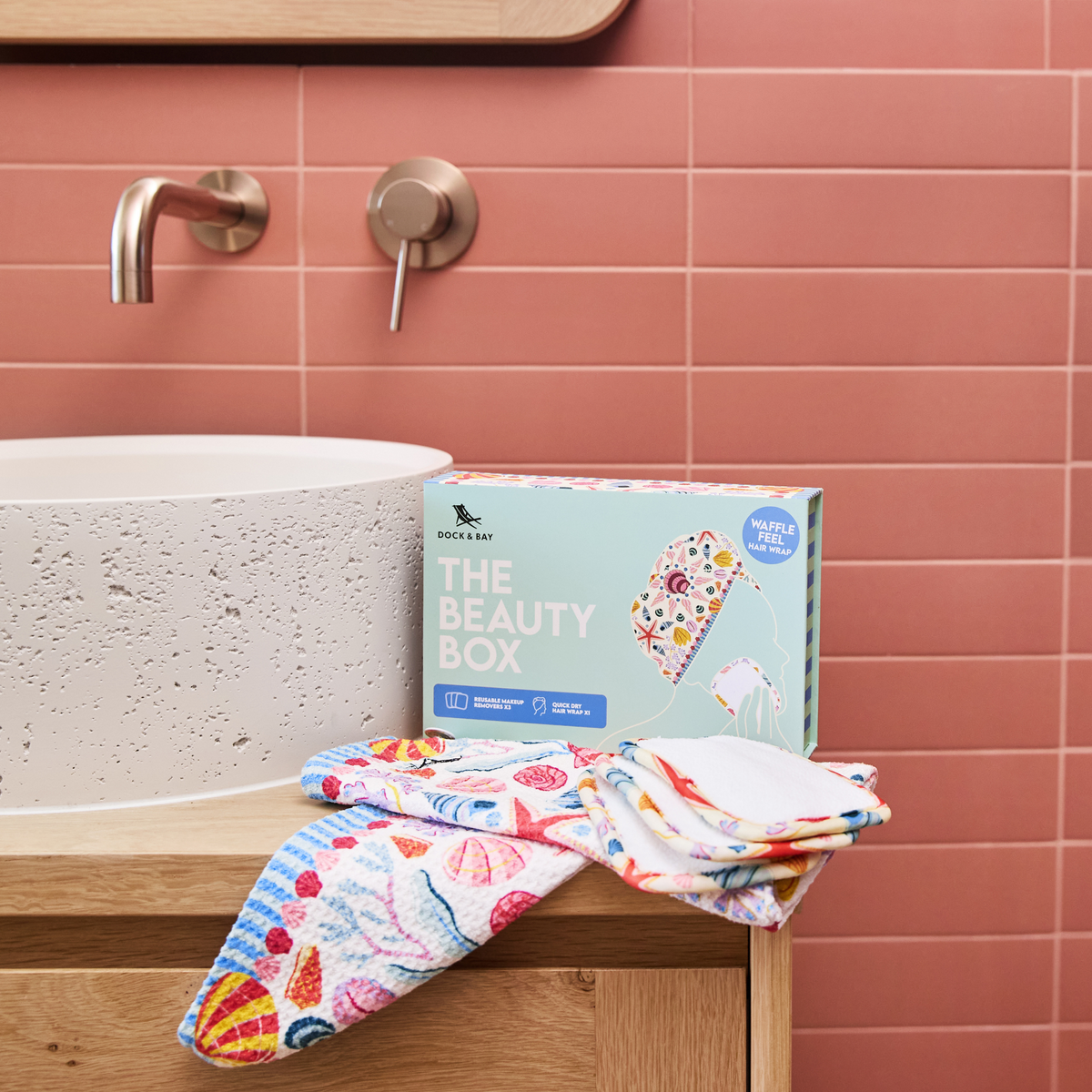 Dock & Bay The Beauty Box Seashell Soiree 100% Recycled 100% Recycled
