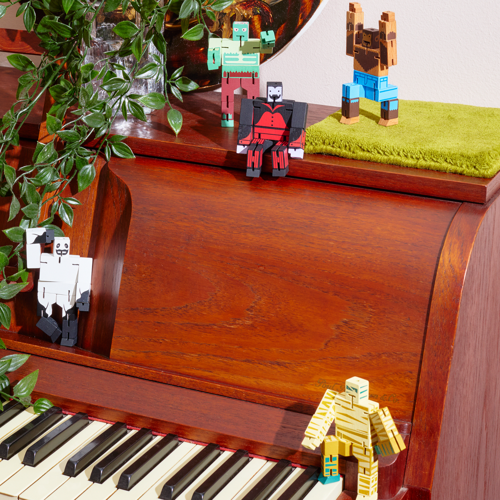 Areaware Cubebot Micro Supernatural Ghost Robot Toy Robot Toy