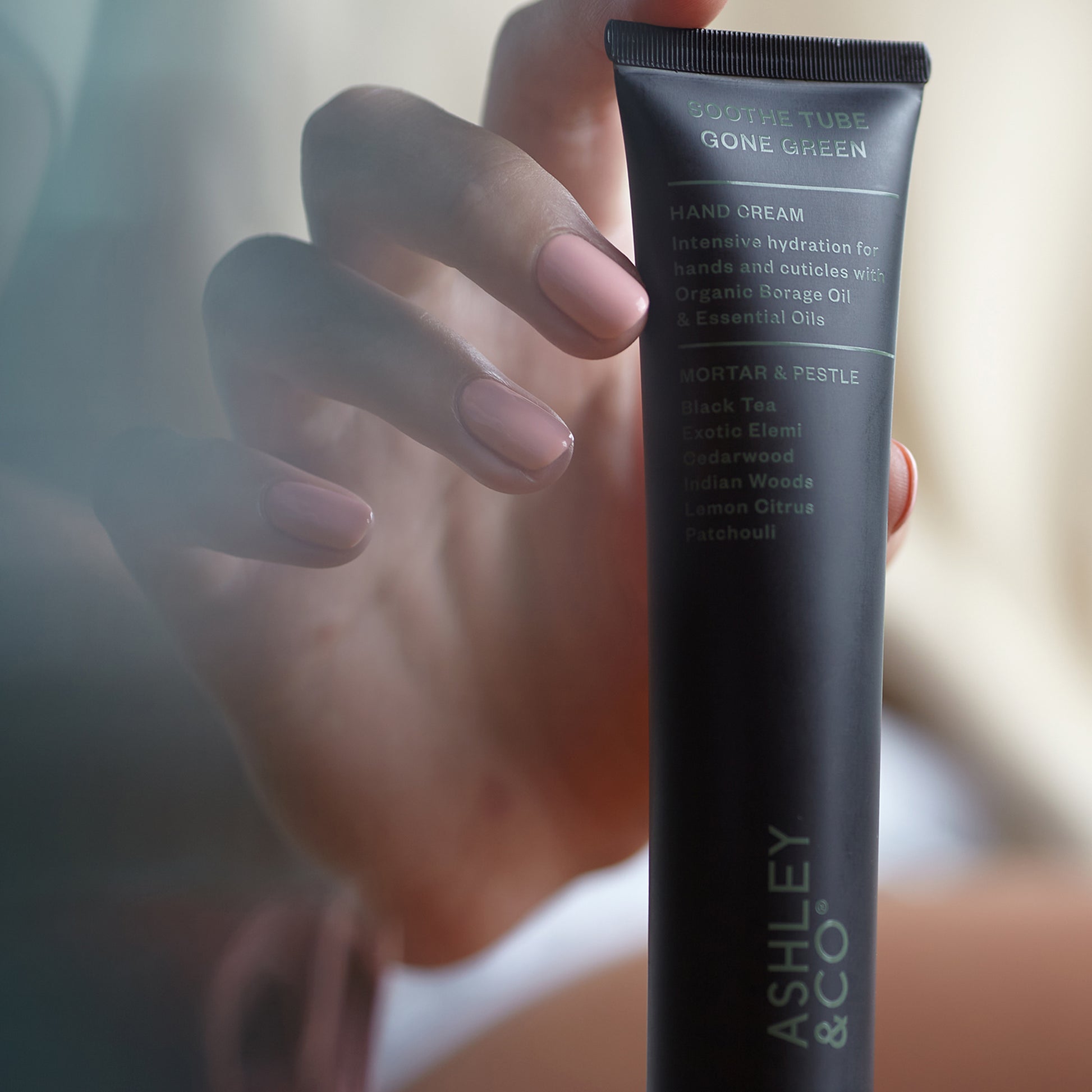 Ashley & Co Soothe Tube 75ml Mortar & Pestle Hand Cream Hand Cream