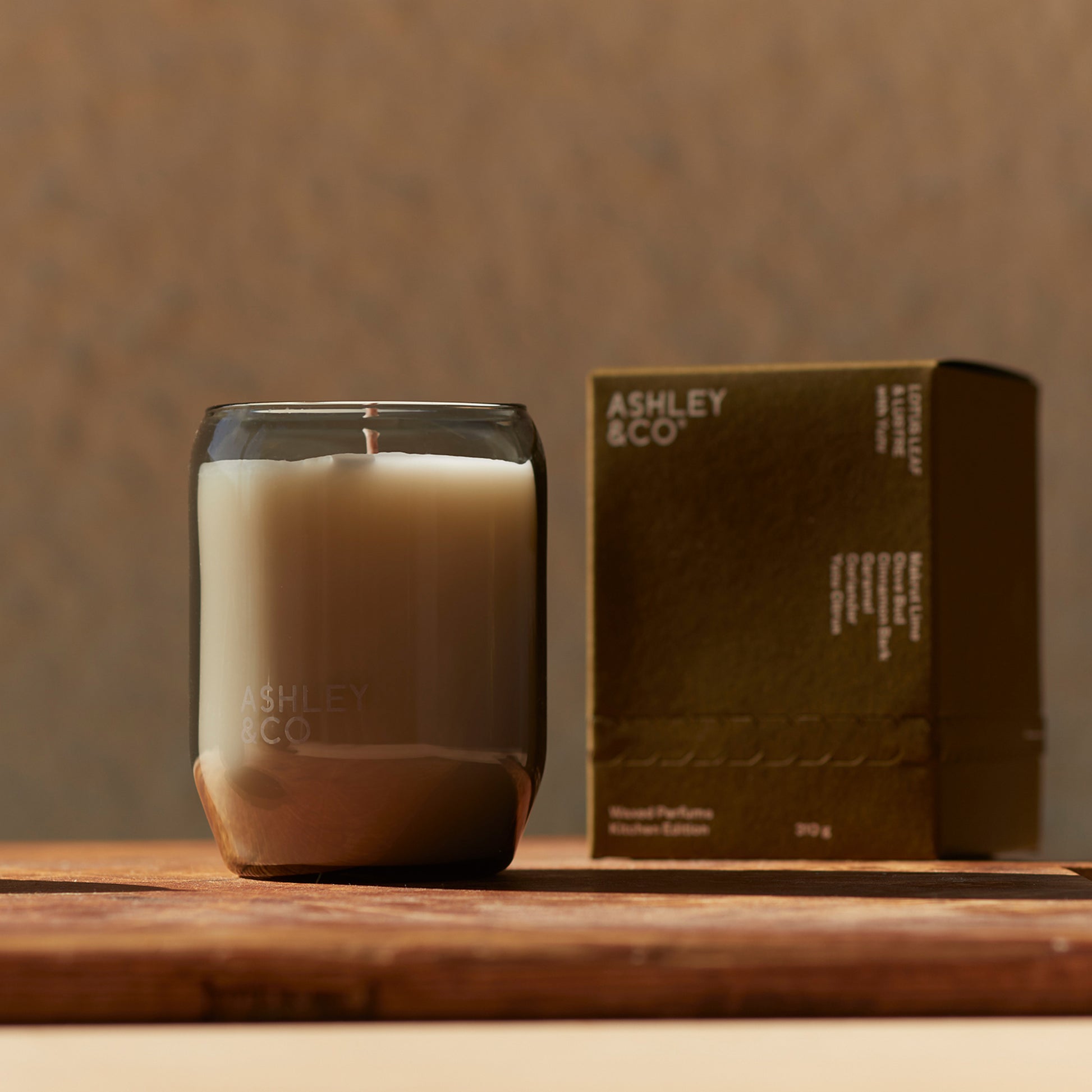 Ashley & Co Waxed Perfume Kitchen Candle 310g Lotus Leaf & Lustre Candle Candle