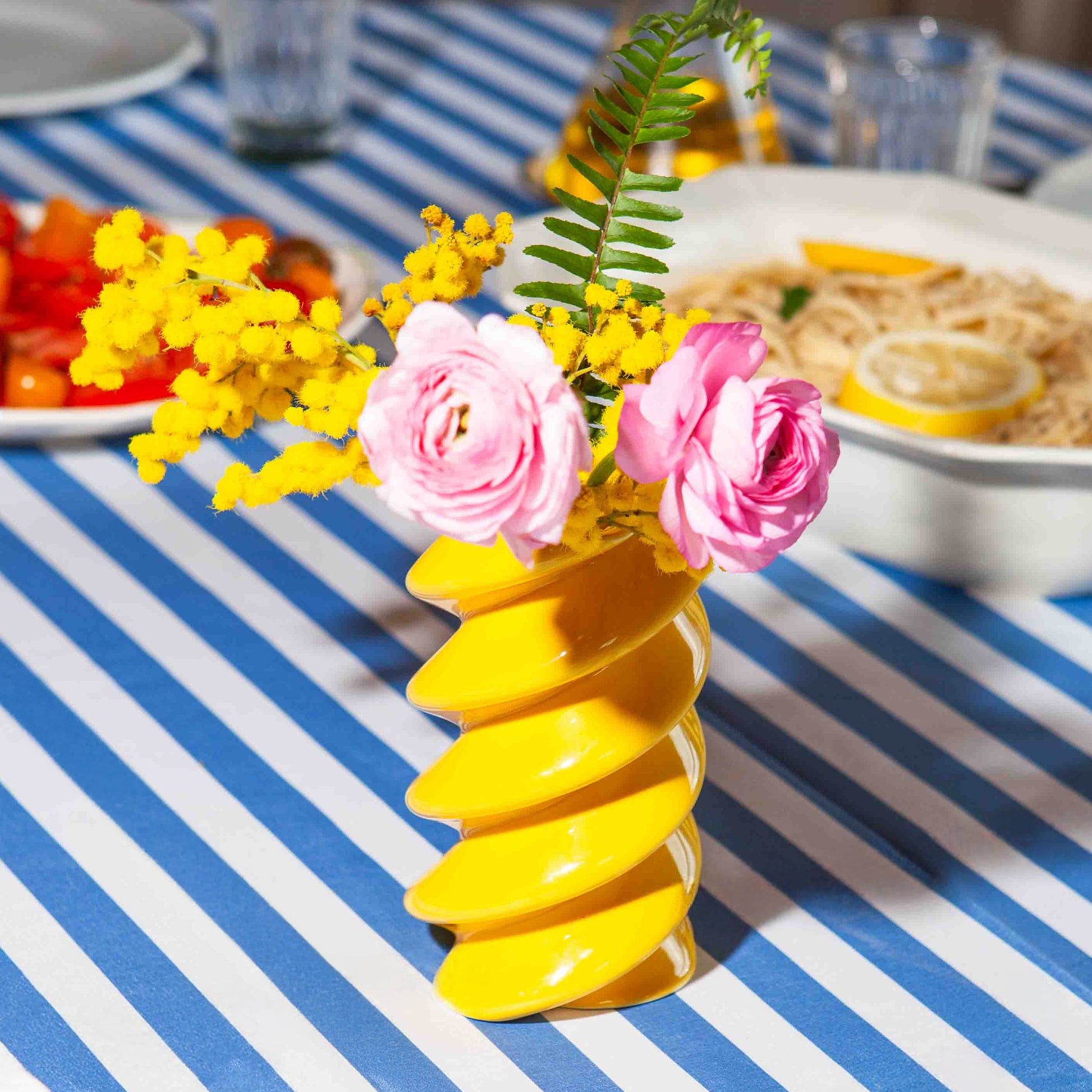 DOIY Dolce Vita Vase Fusilli