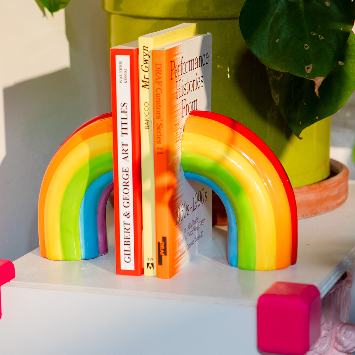 DOIY Rainbow Bookend