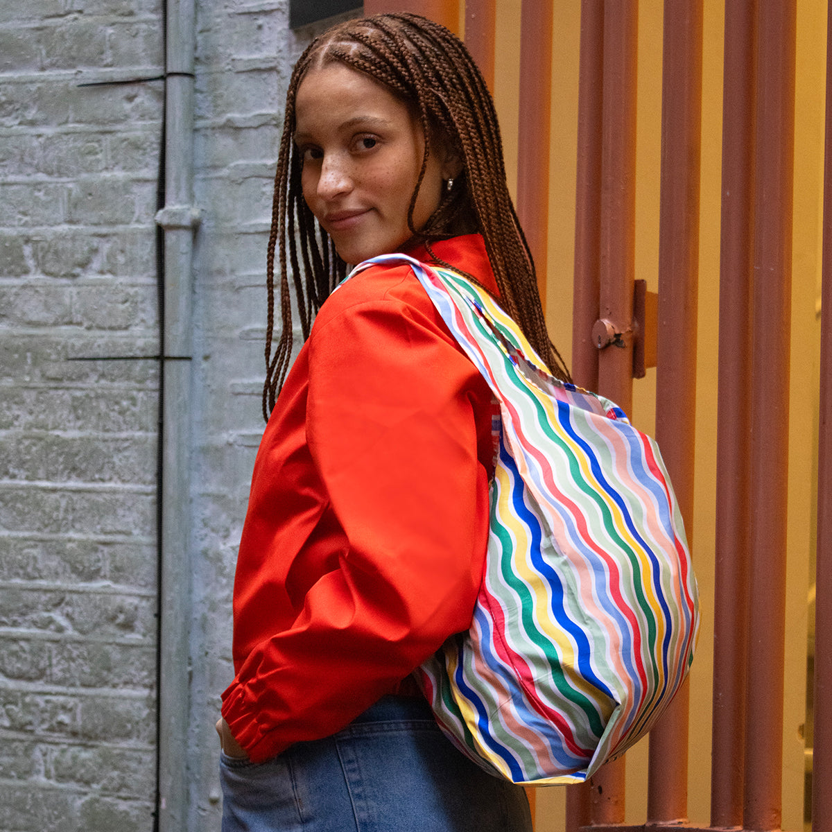 Kind Bag Reusable Bag Medium Rainbow Waves